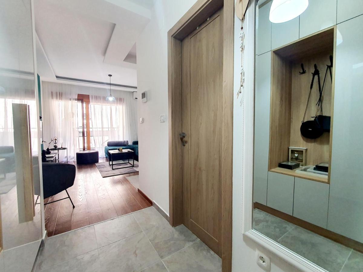Apartman Ana Lux 포드고리차 외부 사진